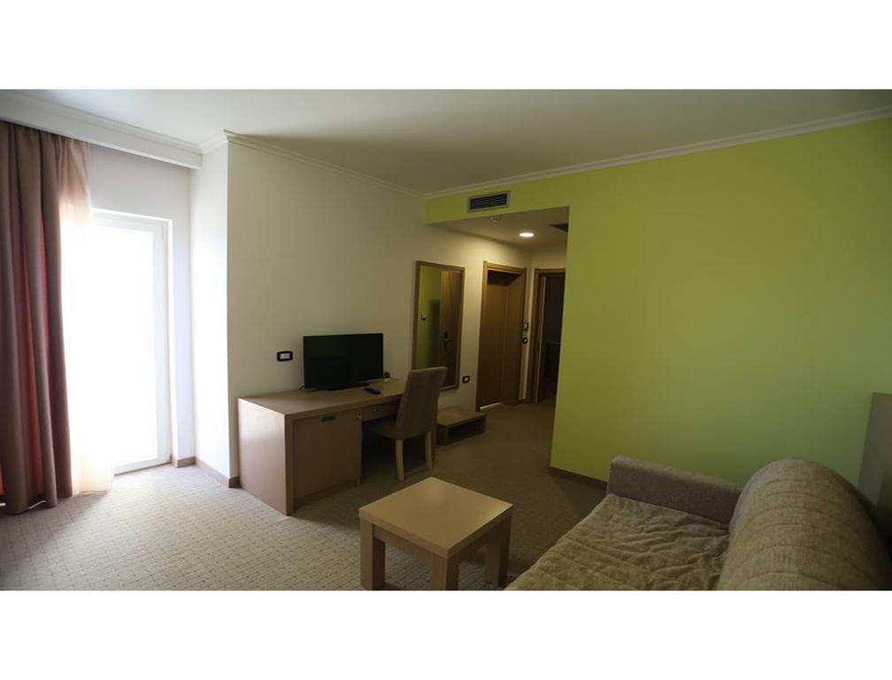 Hotel Voloreka Tushemisht 部屋 写真
