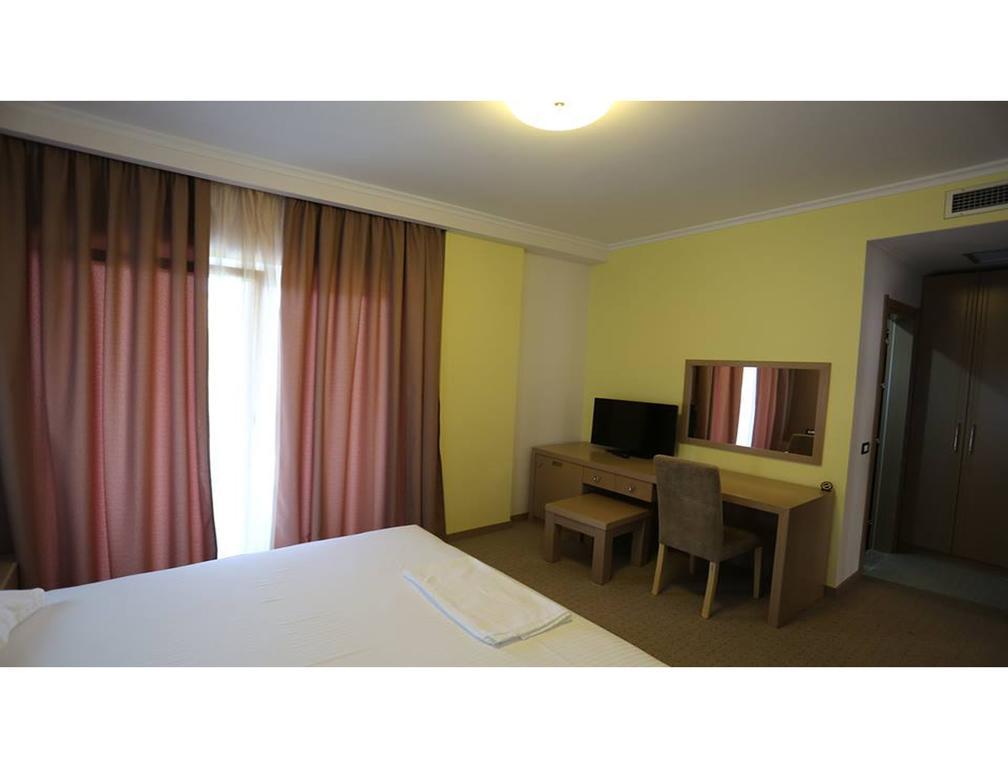 Hotel Voloreka Tushemisht 部屋 写真