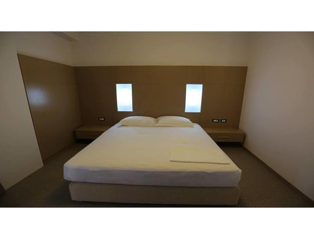 Hotel Voloreka Tushemisht エクステリア 写真